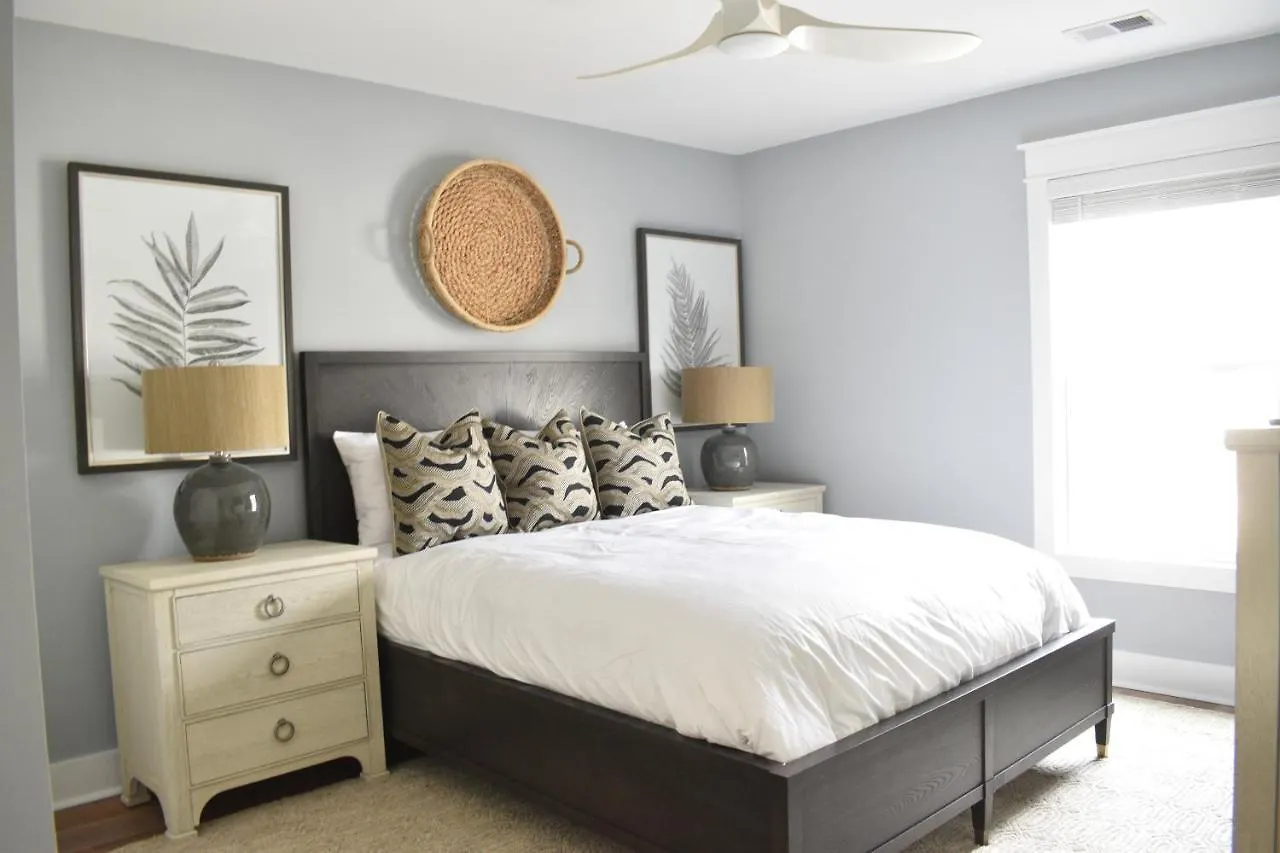 Holiday home New! Heated Pool, Beach House, Elevator, Walk To The Beach! Hilton Head Island
