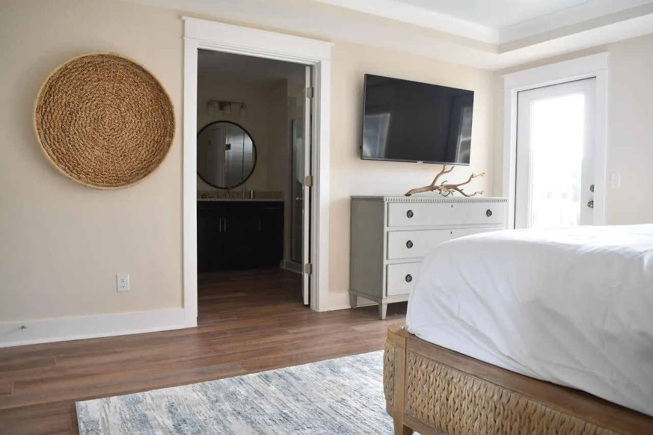 New! Heated Pool, Beach House, Elevator, Walk To The Beach! Hilton Head Island United States