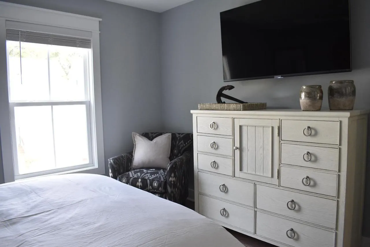 Holiday home New! Heated Pool, Beach House, Elevator, Walk To The Beach! Hilton Head Island